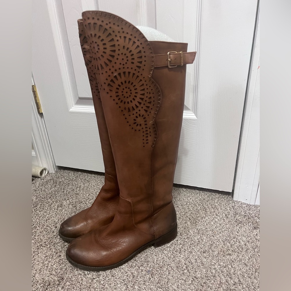 Gianni Bini Brown Leather Boots, size 7m, good condition